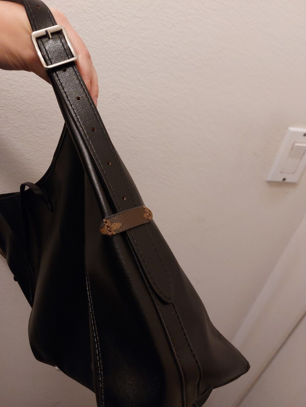 Soft Carryall Easy Hobo Bag - Picture 6 of 11